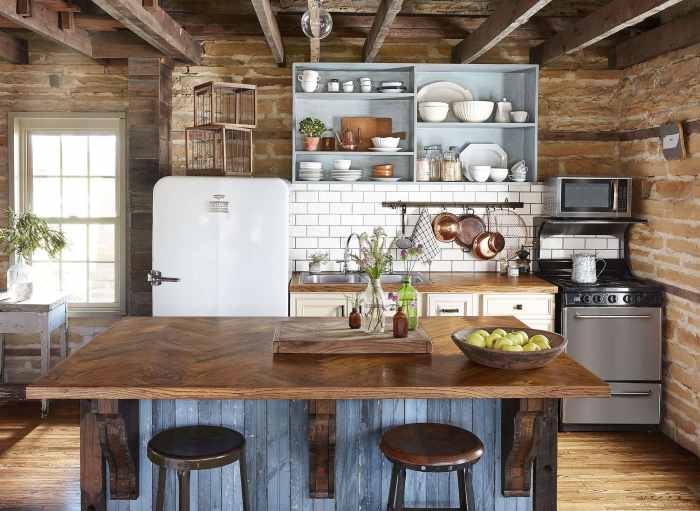 Rustic farm kitchen decor