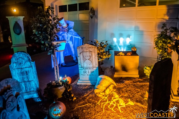 Haunted mansion kitchen decor