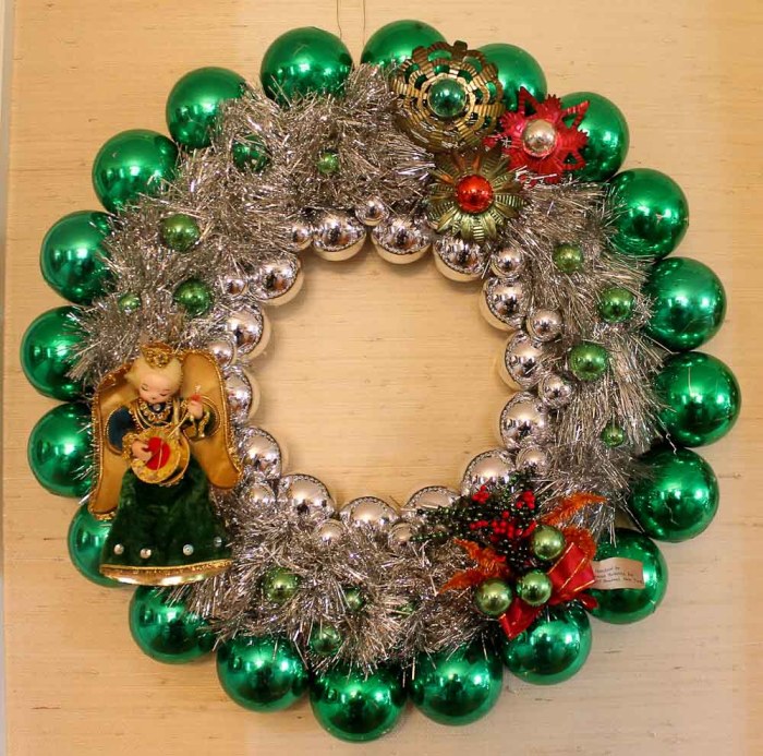 Christmas wreath ornaments diy