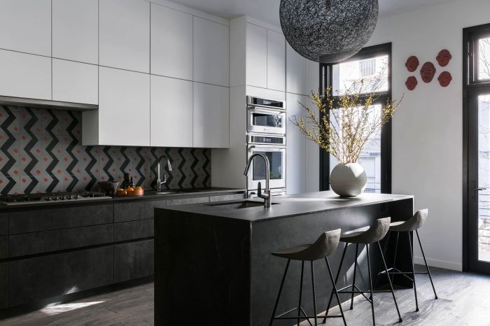 Black and white checkered kitchen decor