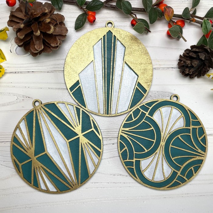 Diy paint christmas ornaments