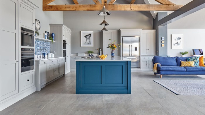 Grey and blue kitchen decor