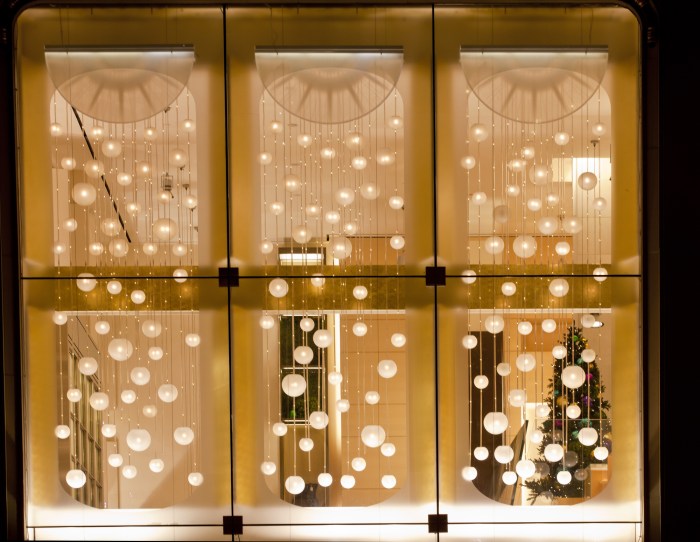 Christmas window decor ideas