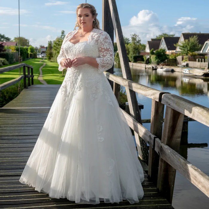 Wedding dresses with jackets for plus sizes