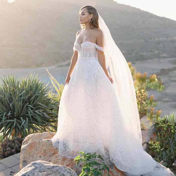 Wedding dresses with off the shoulder straps